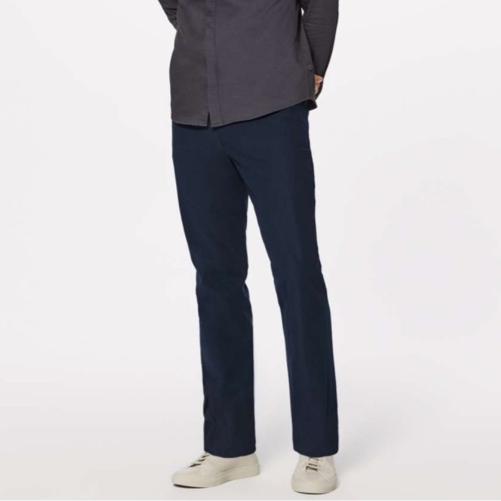 LULULEMON ABC Pant Classic Navy Size 33 x 26